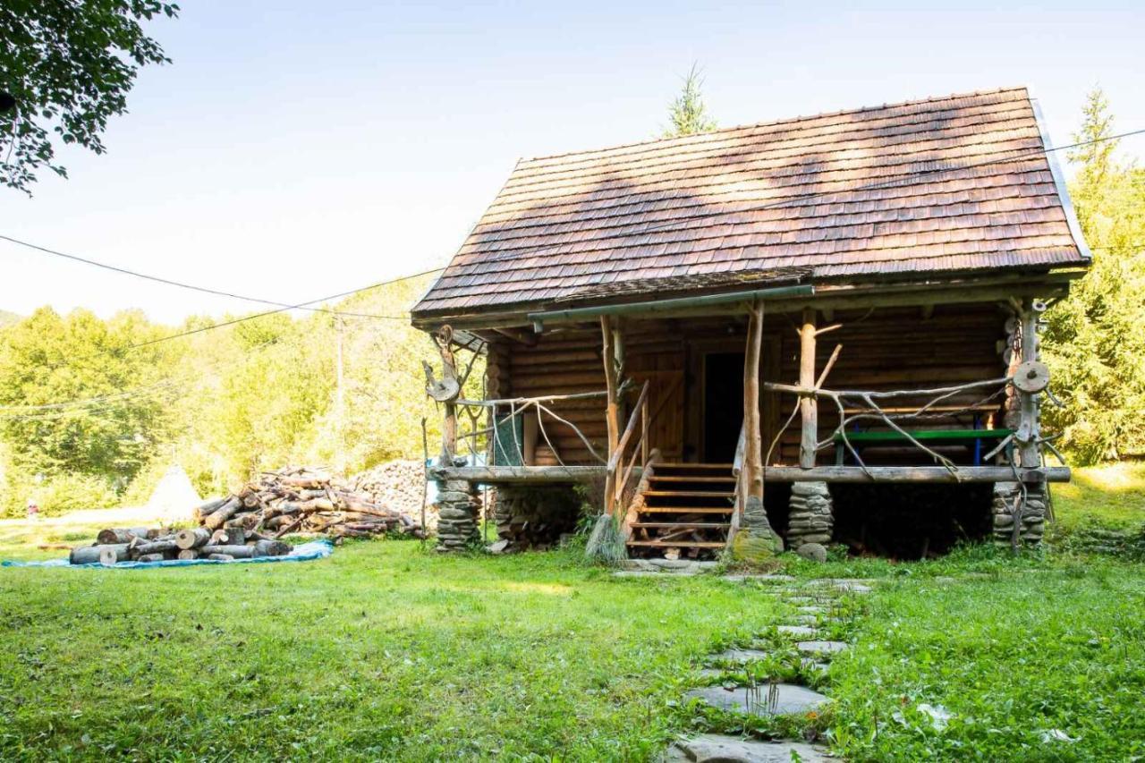 Хатина Біля Потока Villa Lumshory Buitenkant foto